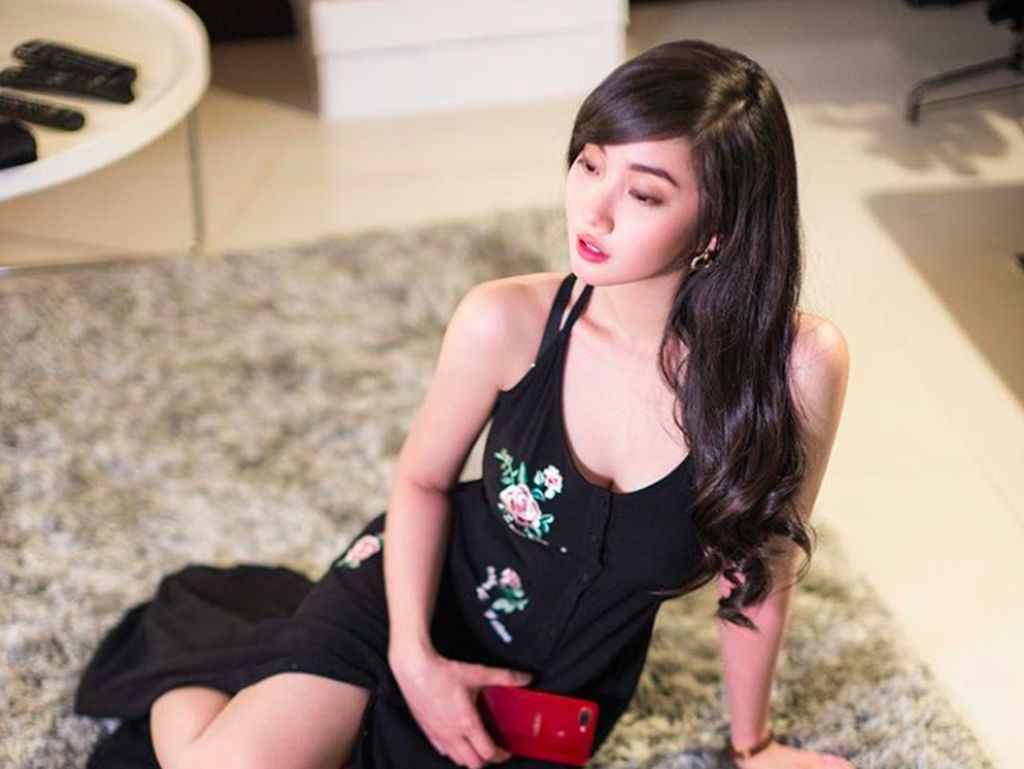 Alodia, Si Cantik Ratu Cosplayer Merangkap Gamer Alodia, Si Cantik Ratu Cosplayer Merangkap Gamer