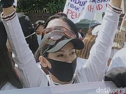 4 Ungkapan Lucu Pekerja Hiburan Malam Surabaya Rayu Risma Cabut Perwali No 33