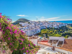 Swiss Tetapkan Aturan Karantina Bagi Wisatawan dari Spanyol