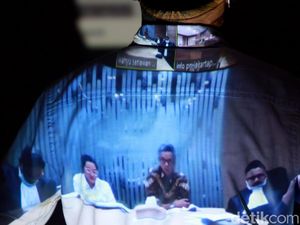 Eks Komisioner KPU Wahyu Setiawan Dituntut 8 Tahun Bui Eks Komisioner KPU Wahyu Setiawan Dituntut 8 Tahun Bui