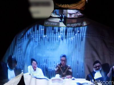 Eks Komisioner KPU Wahyu Setiawan Dituntut 8 Tahun Bui