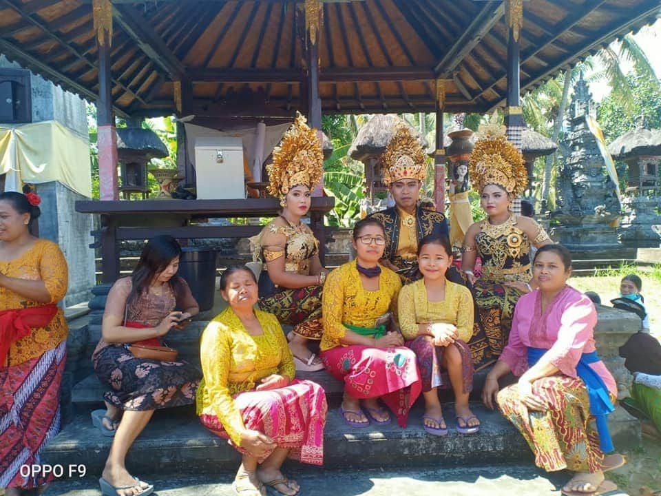 I Made Sukartayasa saat menikahi 2 gadis sekaligus