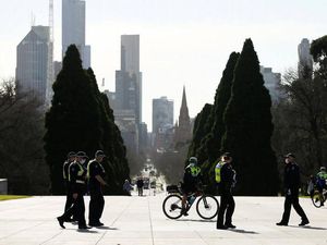 Kasus COVID-19 Meningkat, Melbourne Terapkan Aturan Jam Malam