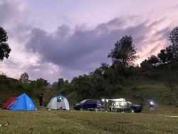 Kemah Gaya Overland di Ranca Cangkuang Bandung