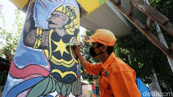 Melihat Mural Kece dari Pasukan Oranye