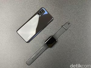 Oppo Watch Goda dengan Desain Kotak