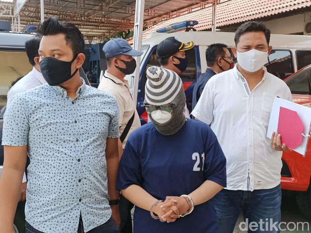 Pelaku Teror Paket Parabola-Pisang 1 Truk Ternyata Teman Dekat Mbak Titik Pelaku Teror Paket Parabola-Pisang 1 Truk Ternyata Teman Dekat Mbak Titik