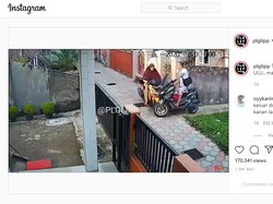 Viral Video Pengendara Motor Tabrakan di Persimpangan Gang, Siapa yang Salah?