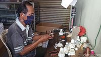 Perajin Kok Rumahan di Demak Masih Bertahan di Masa Pandemi Corona