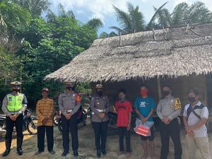 Senangnya Siswa SMP di Siak Dapat HP Gratis, Akhirnya Bisa Belajar Daring