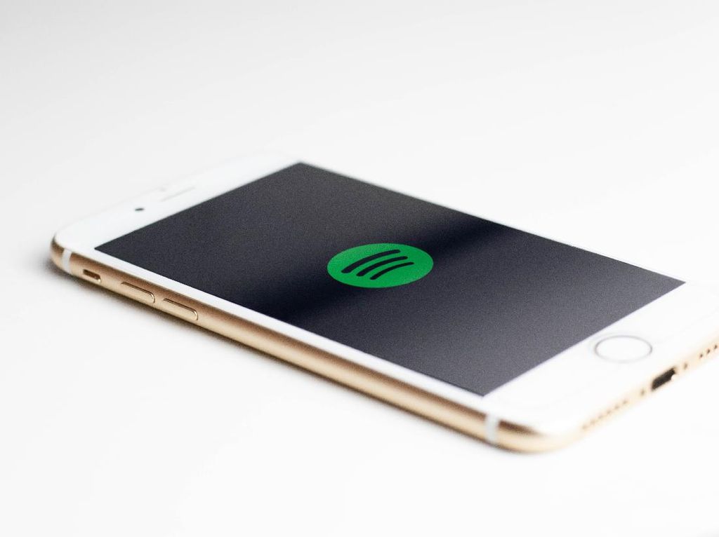 Lagu Spotify Bisa Didengarkan Offline di Apple Watch