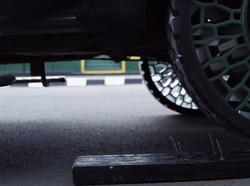 Keunggulan Ban Tanpa Udara Buatan TNI AD: Kebal Paku dan Tahan Peluru