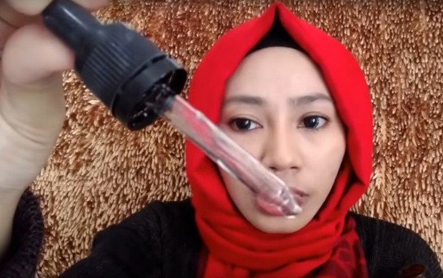tekstur serum ini sangat ringan dan mudah menyerap ke dalam kulit