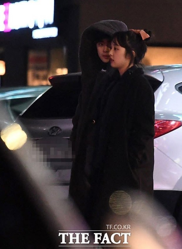 Potret romantis kim bo ra dan pasangan