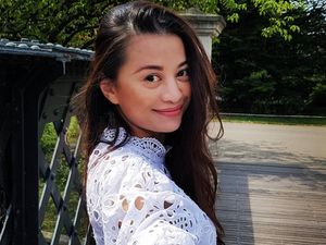 Curhat Angie Virgin Tak Bisa Ikut Pilkada di Inggris Curhat Angie Virgin Tak Bisa Ikut Pilkada di Inggris