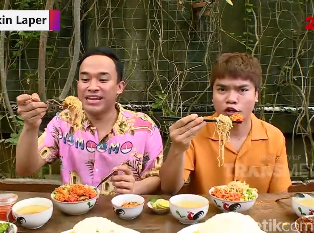 Bikin Laper! Bakmi Sambal Geprek dan Shirataki Goreng yang Pedas Membara Bikin Laper! Bakmi Sambal Geprek dan Shirataki Goreng yang Pedas Membara