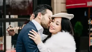 Heboh Chef Marinka Mesra dengan Bule Layaknya Prewedding