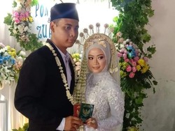 Cerita Ponari Dukun Cilik Pemilik Batu Petir yang Menikah