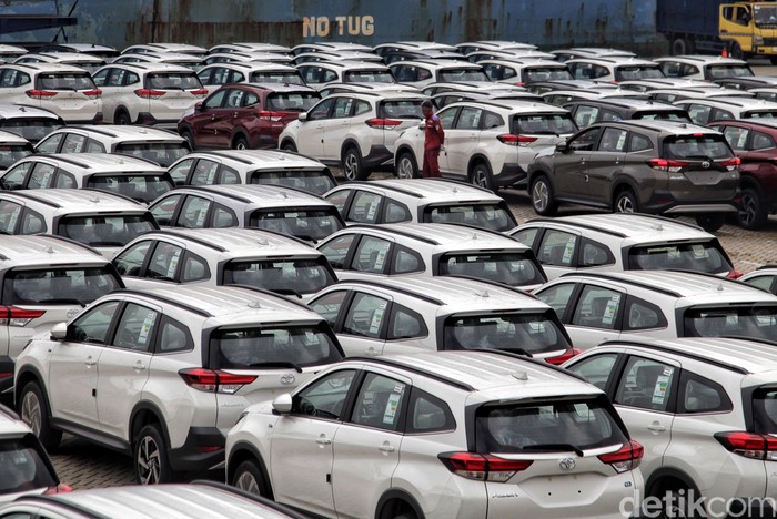 Ekspor Mobil di Indonesia Tetap Bergeliat di Tengah Pandemi Kegiatan ekspor mobil terus dilakukan meski di tengah pandemi COVID-19. Pasalnya, kegiatan ekspor merupakan salah satu pemasukan devisa ke negara.