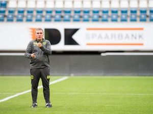 Maradona dari Carpathian Pecat Diri Sendiri sebagai Manajer Klub Maradona dari Carpathian Pecat Diri Sendiri sebagai Manajer Klub