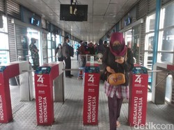 Hari Kedua Ganjil Genap, Halte TransJ Harmoni Tanpa Antrean Pagi Ini