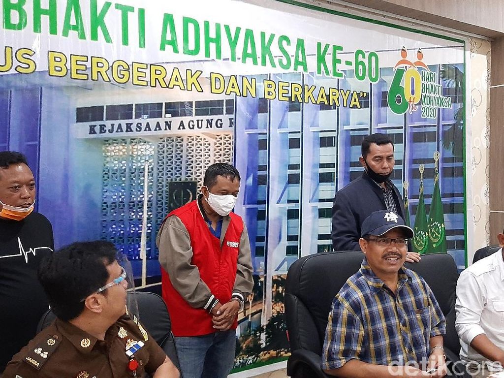 Video DPO Kasus Korupsi Pertamina Senilai Rp 4 Miliar Diciduk Video DPO Kasus Korupsi Pertamina Senilai Rp 4 Miliar Diciduk