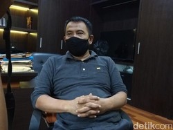 Guru SD dan SMP di Surabaya WFH untuk Kendalikan COVID-19