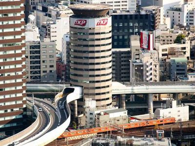 Keren! Di Jepang Ada Jalan Tol Tembus Gedung Perkantoran