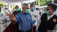 Arief Budiman Pantau Tes Swab di Kantor KPU