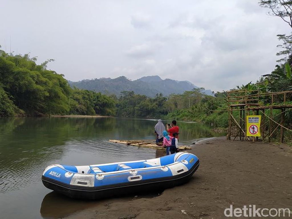 Ladon Little Island, Objek Wisata Hits yang Tak Jauh dari Borobudur Ladon Little Island, Objek Wisata Hits yang Tak Jauh dari Borobudur