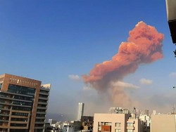 Detik-detik Ledakan Dahsyat di Lebanon: Asap Oranye hingga Berbentuk Jamur