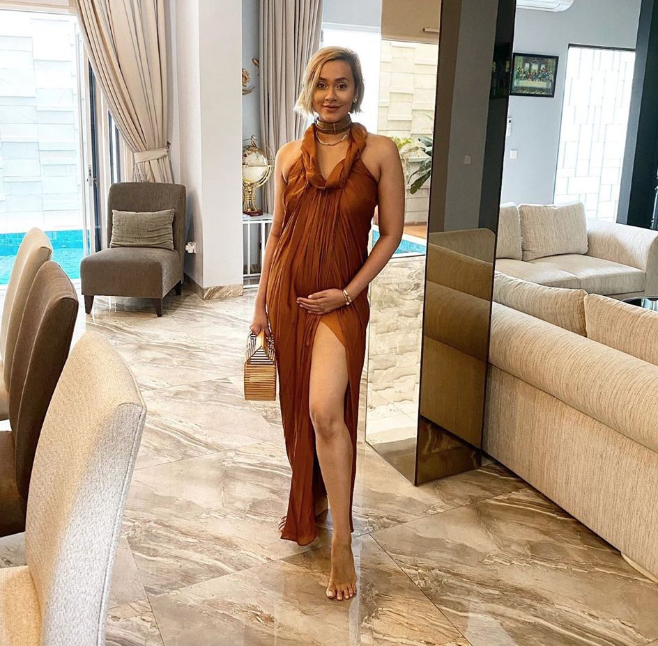 OOTD stylish ala influencer yang hamil saat corona