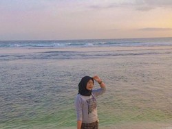 Melepas Penat di Keindahan Pantai Pok Tunggal