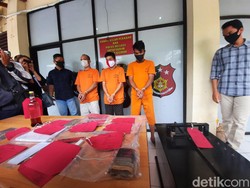 Ngaku Bisa Gandakan Uang Pakai Mesin Australia, 3 Pria Ini Ditangkap