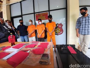Ngaku Bisa Gandakan Uang Pakai Mesin Australia, 3 Pria Ini Ditangkap Ngaku Bisa Gandakan Uang Pakai Mesin Australia, 3 Pria Ini Ditangkap
