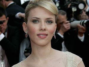 Scarlett Johansson Marah OpenAI Gunakan Suara Mirip Miliknya