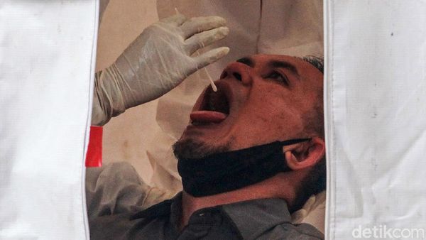 Suasana Tes Swab di KPU