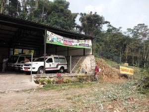 Warga Surati Bupati Malang karena Tanahnya Dibangun Sebuah Puskesmas Warga Surati Bupati Malang karena Tanahnya Dibangun Sebuah Puskesmas