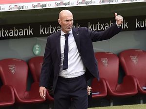 Dibilang Sukses karena Beruntung, Zidane Balas Begini
