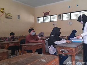 Ada Sekolah Sembunyi di Brebes, Demi Membantu Siswa Tak Punya HP Ada Sekolah Sembunyi di Brebes, Demi Membantu Siswa Tak Punya HP
