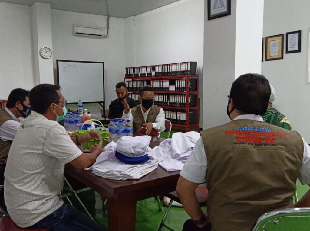 Tak Hanya Pariwisata, Banyuwangi Terapkan Protokol Kesehatan di Sektor Industri Tak Hanya Pariwisata, Banyuwangi Terapkan Protokol Kesehatan di Sektor Industri
