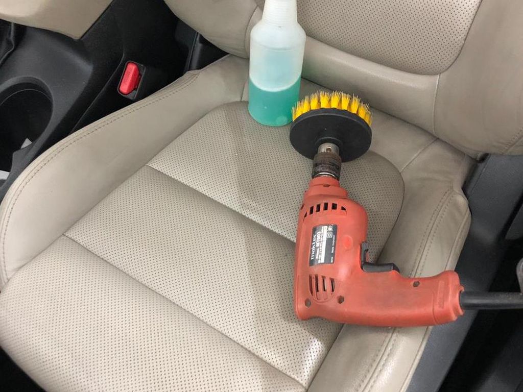 Cara Mudah Membersihkan Jok Mobil Cara Mudah Membersihkan Jok Mobil