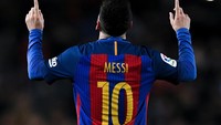 Lionel Messi musim 2016/2017 kembali meraih sepatu emas dengan 37 gol (Getty Images)