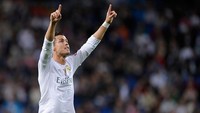 Cristiano Ronaldo di musim 2014/2015 (masih di Real Madrid) kembali meraih sepatu emas dengan 48 gol (Getty Images)