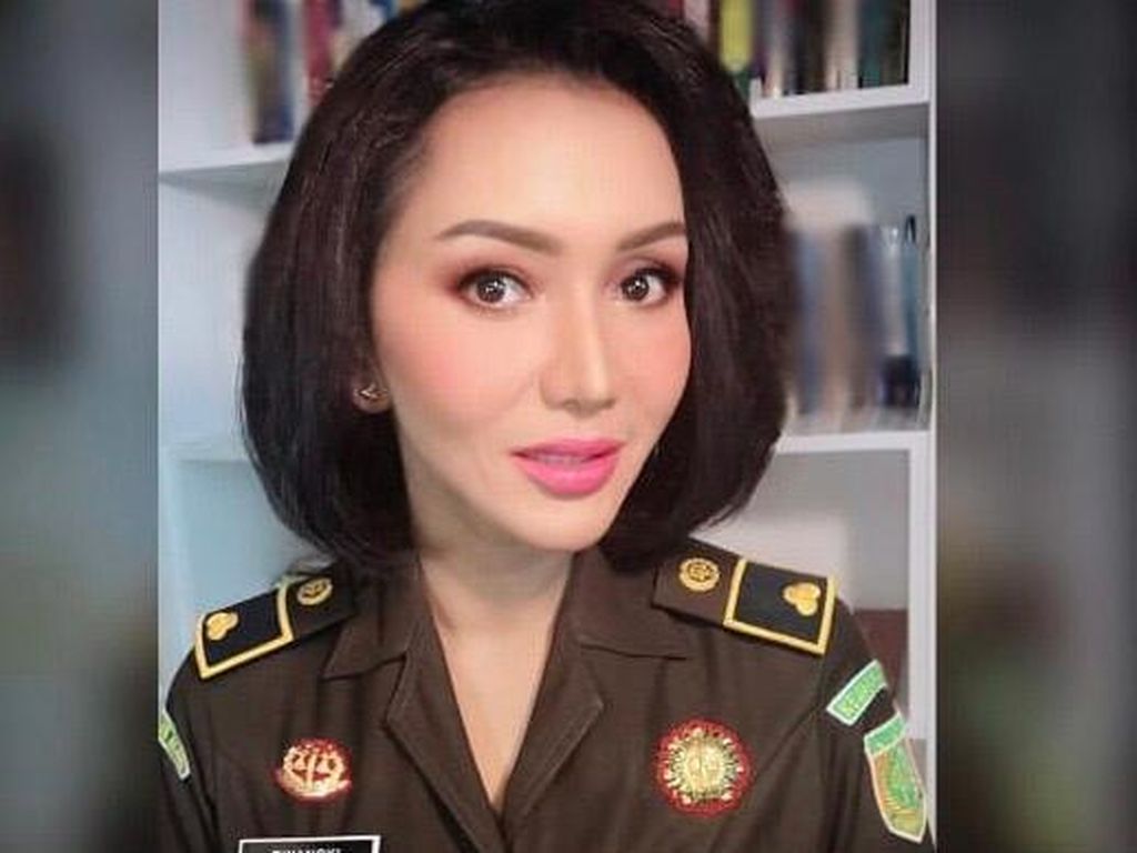Adu Argumen Kejagung dan Komjak soal Periksa Pinangki, Begini Aturannya Adu Argumen Kejagung dan Komjak soal Periksa Pinangki, Begini Aturannya