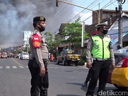 Ada 3 Toko Kebakaran, Jalan Kartini Rembang Ditutup