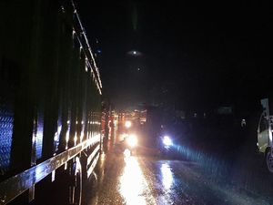 Kecelakaan Truk Muatan LPG di Lintas Timur Sumsel, Lalin Lumpuh 6 Jam Kecelakaan Truk Muatan LPG di Lintas Timur Sumsel, Lalin Lumpuh 6 Jam