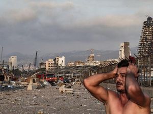 Ledakan Dahsyat di Beirut, #PrayForLebanon Menggaung Ledakan Dahsyat di Beirut, #PrayForLebanon Menggaung