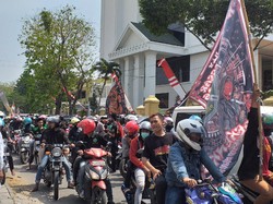 Sidang Perdana di PN Surabaya Ditunda, Ratusan Pendekar Membubarkan Diri