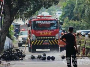 Motor Tukang Gas Terbakar di Jaktim, Api Sempat Nyambar Tiang Listrik